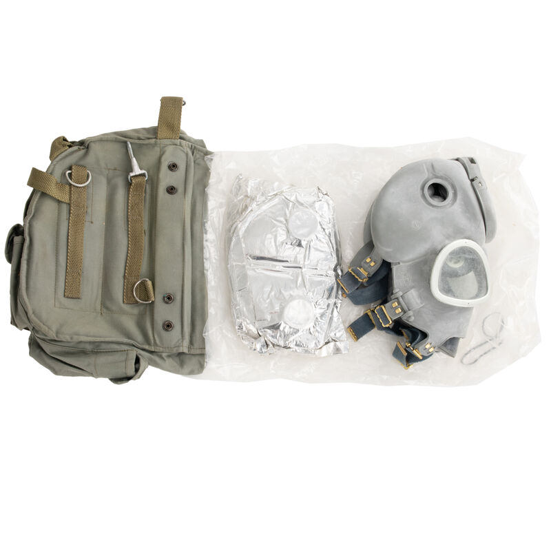 Polish Gas Mask w/Bag & Filter | Like New - Large, , large image number 14
